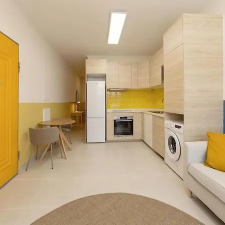 Anjos 55a-two Beds Designer * ליסבון